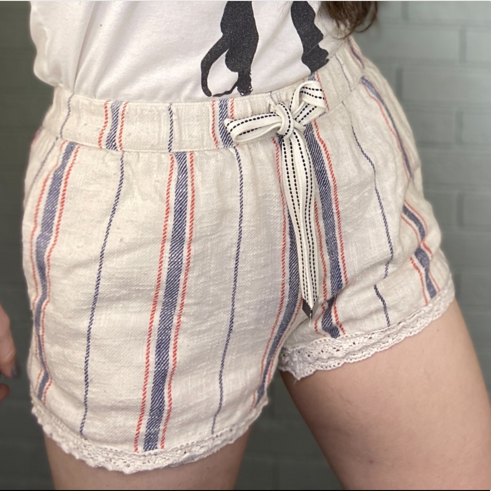 Aerie Comfy Striped Elastic Waist Lounge Shorts with Lace Trim Size Small